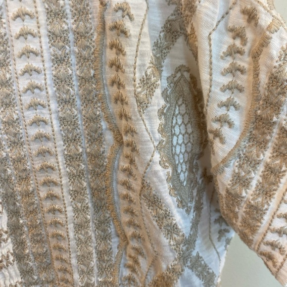 J.Jill Smocked Embroidered White Tan Slub Knit Tunic Top Short Sleeve Cotton XS - Picture 3 of 5